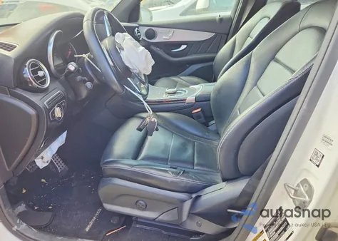 2019 Mercedes-Benz Glc 300 from USA, damaged, VIN WDC0G4JB1KV127553